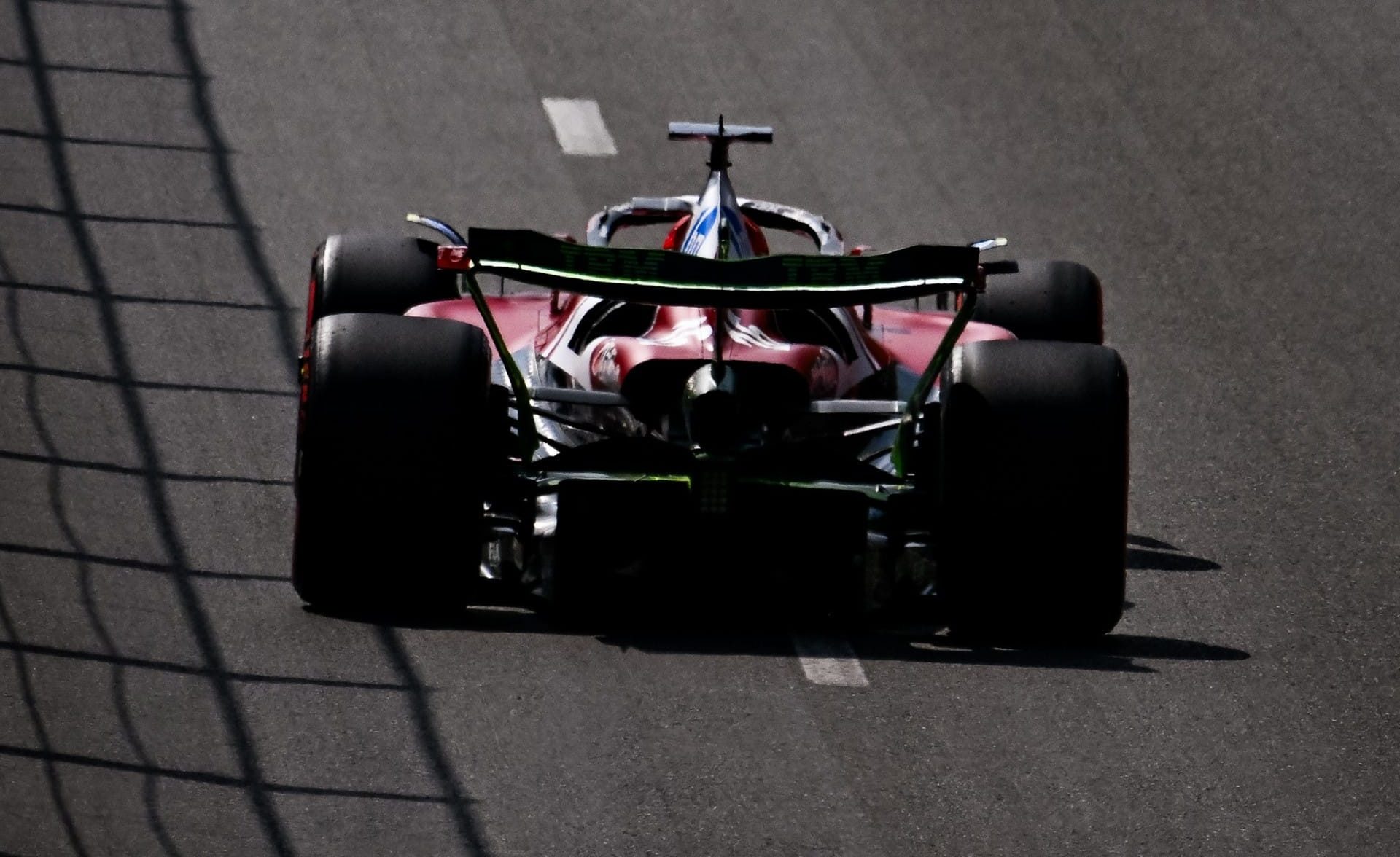 Doublé Ferrari à Bakou : ce que les chronos ne disent pas G1M9_hZWkAAS1eF