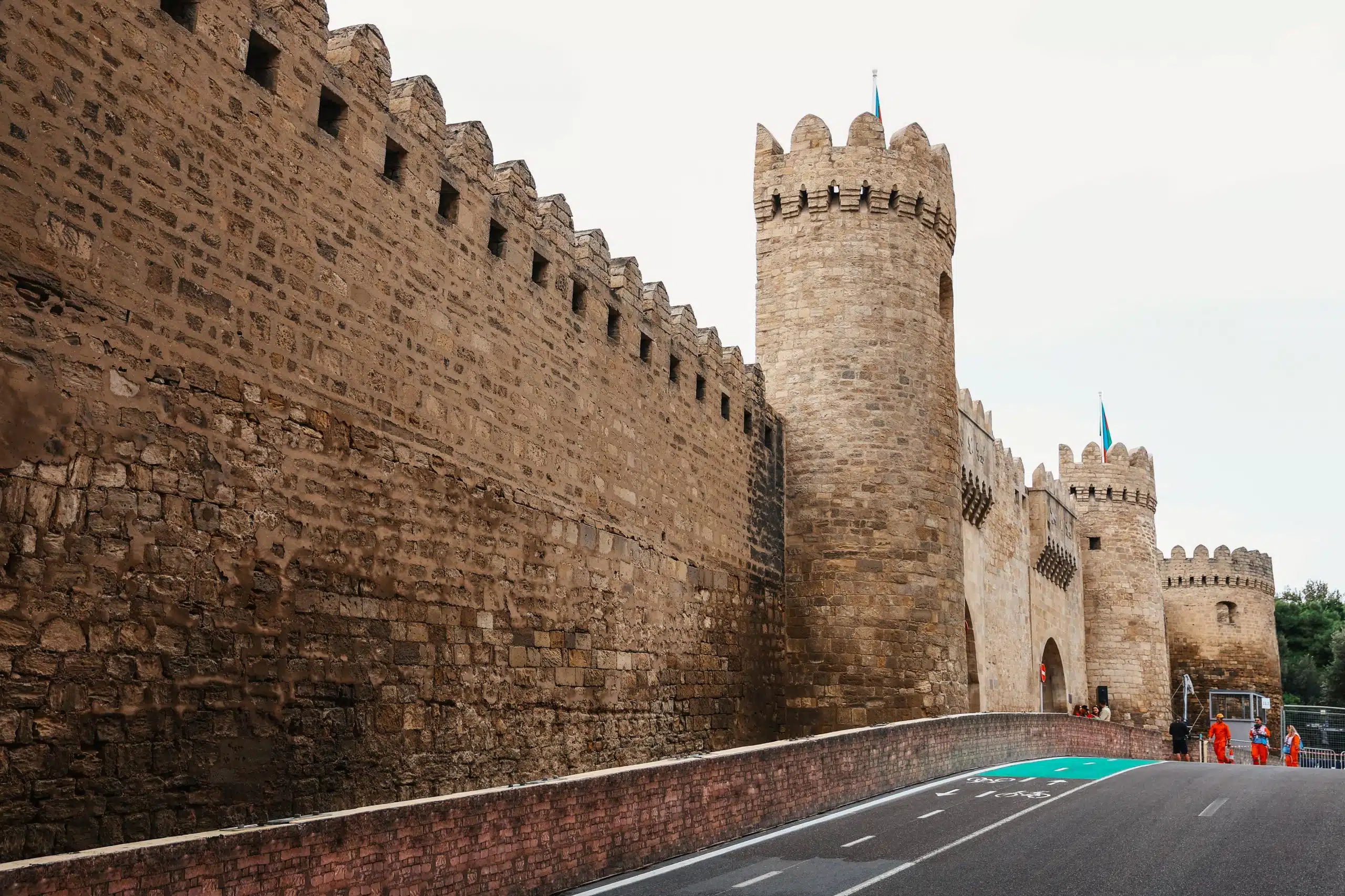 LIVE F1 : Les essais libres 2 du GP d'Azerbaïdjan en direct G1MGPhwXsAAqNIS