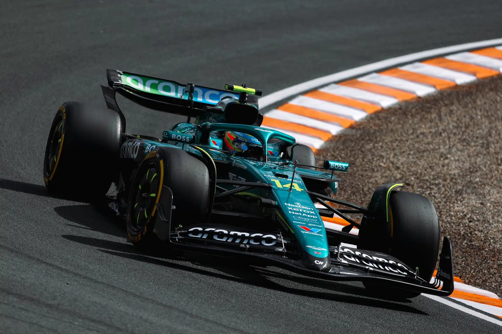 Alonso fou de rage à la fin du Grand Prix des Pays-Bas de F1 GzrsDbmXUAAHbNf