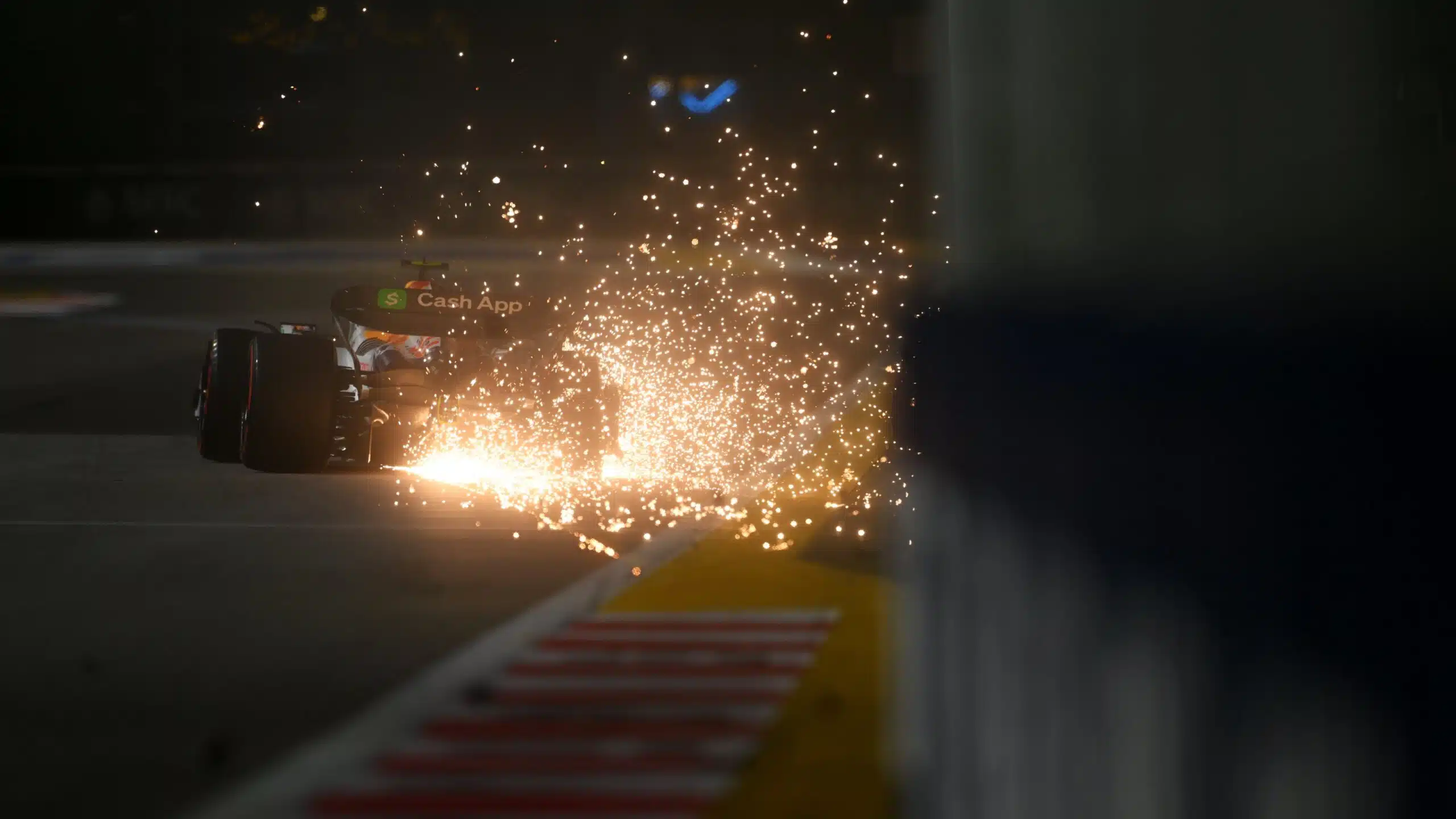 LIVE F1 : Les qualifications du GP de Singapour en direct G2WA6ihWwAA_7VD