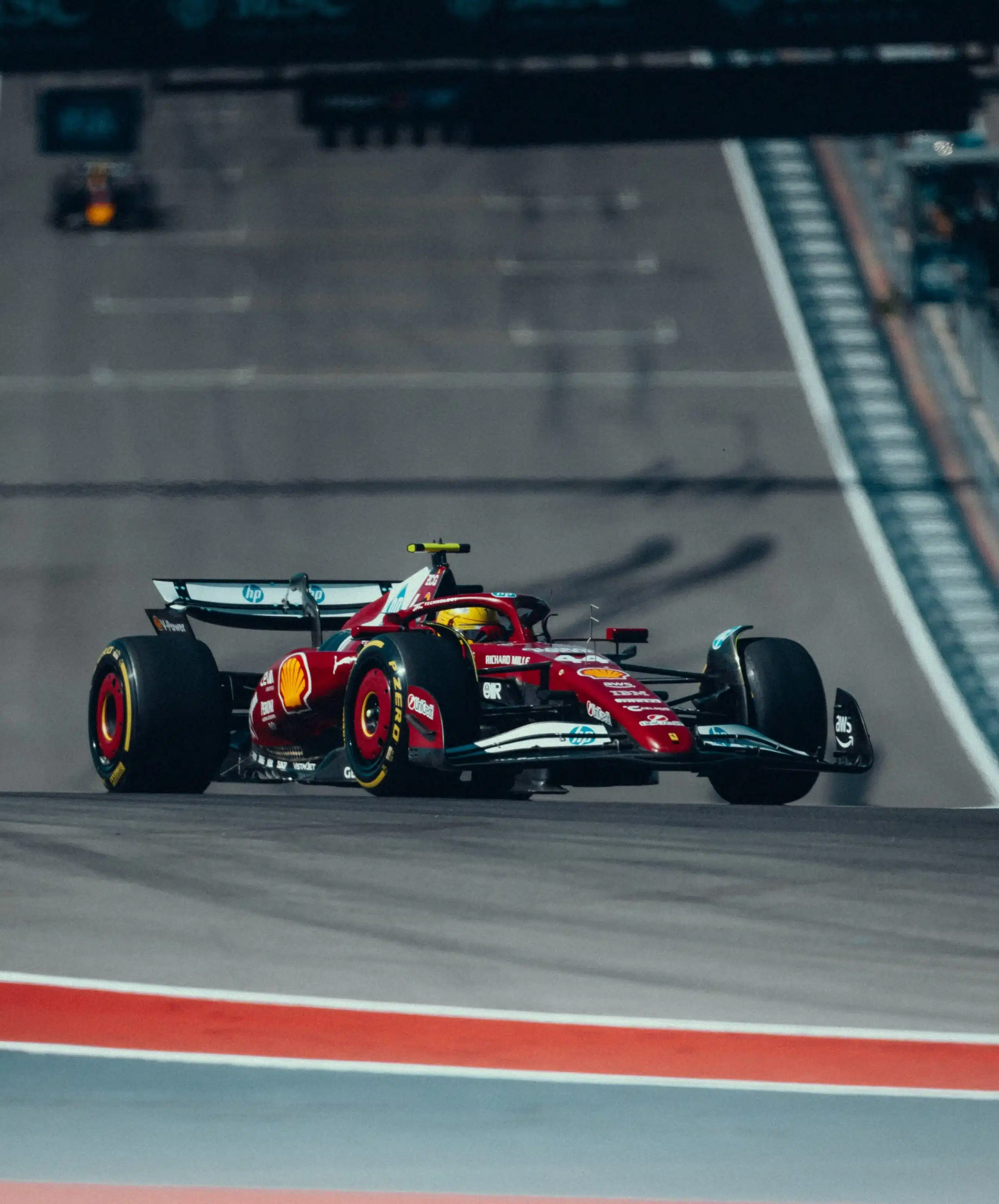 Hamilton, l’homme des records… aux goûts bien différents G3qVtNiWMAAKjZm