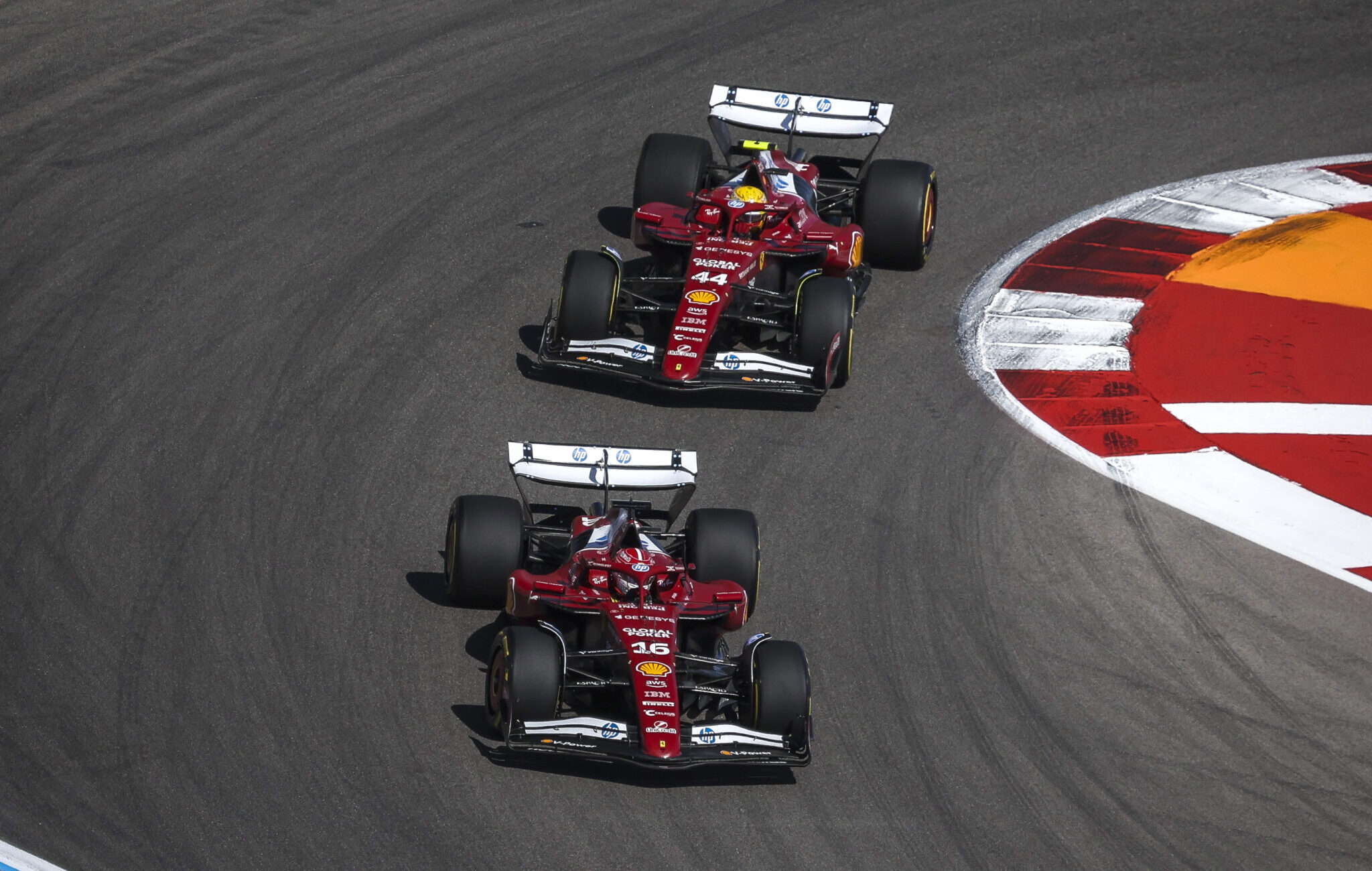 La grand patron de Ferrari tire la sonnette d'alarme G4mJc6fXUAAOlgl