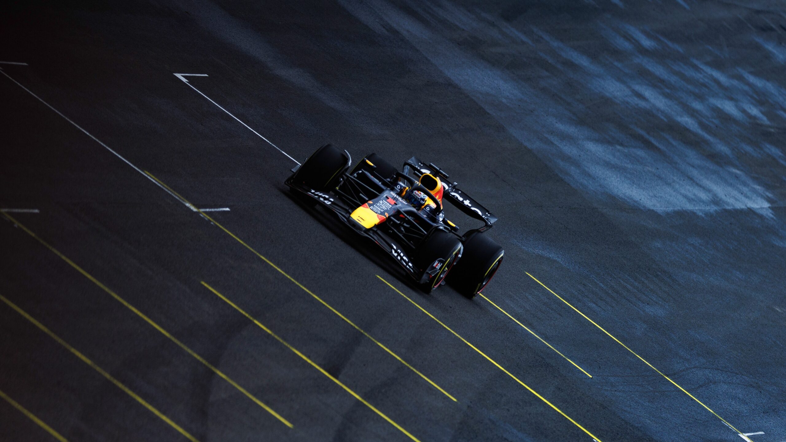 La FIA s'est fait avoir en beauté par Red Bull au Brésil G5i41QYXEAE0_am