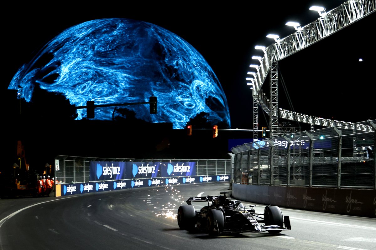 Plusieurs équipes dévoilent des livrées spéciales Las Vegas G6CLTrLWQAA-Wdv