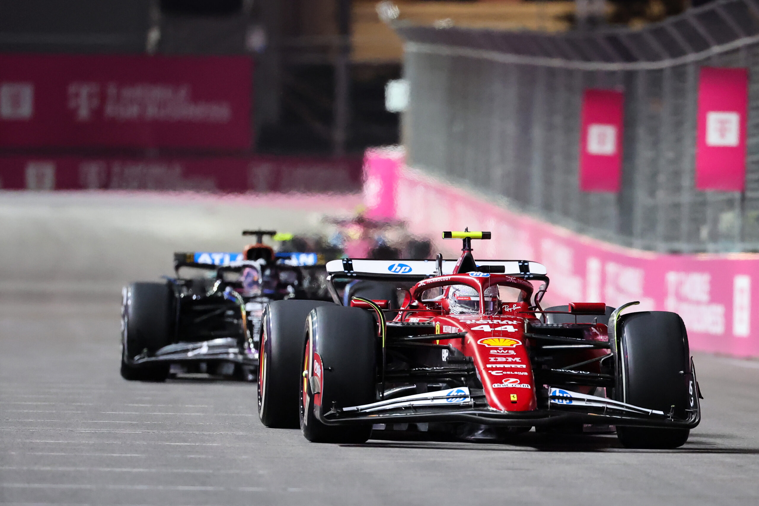 Et si Mercedes portait le coup fatal à Hamilton en 2026 ? G6aZnn5WwAAf7Ox