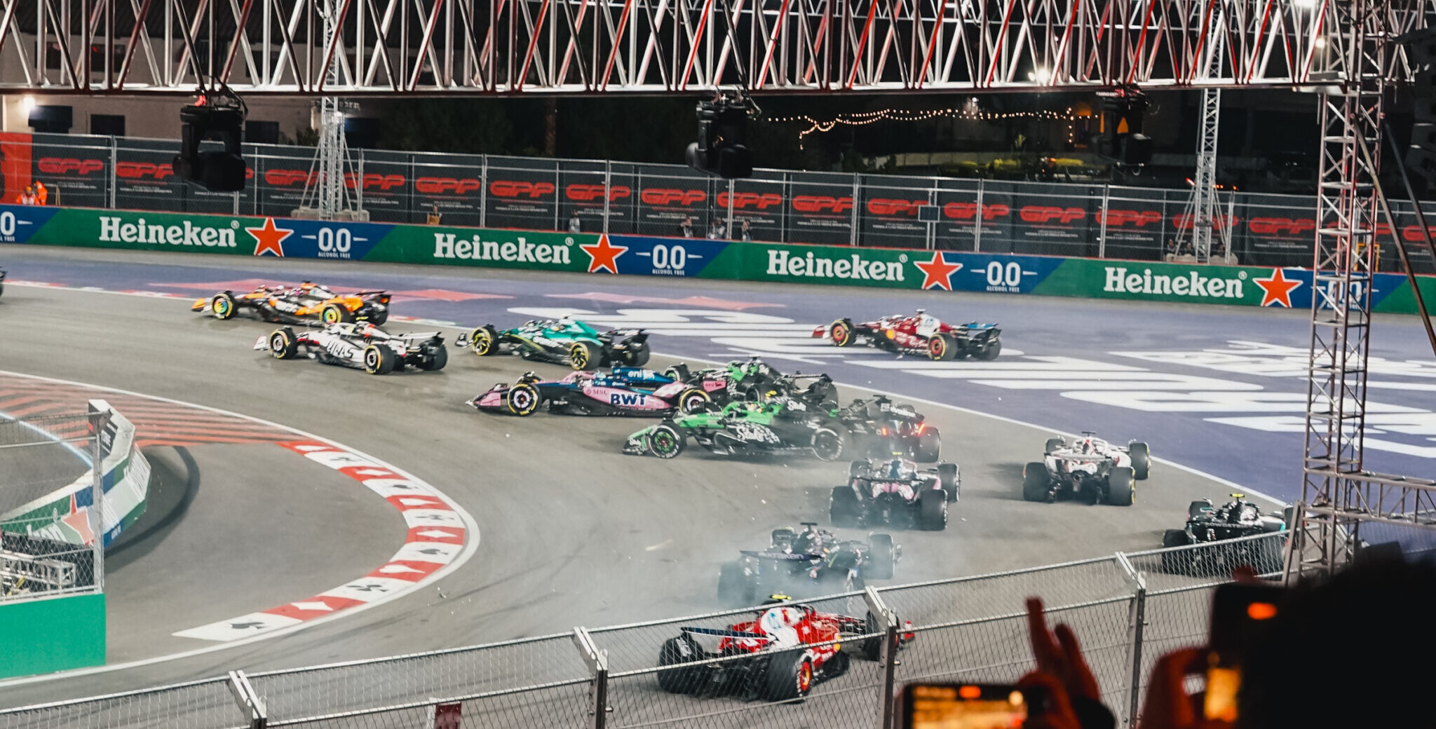 Gasly règle ses comptes avec les kamikazes du premier virage