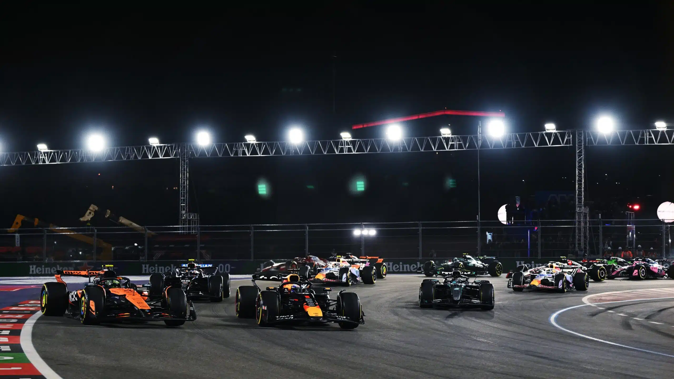 La FIA va devoir choisir entre justice et chaos G8cOOvbWgAALfOV