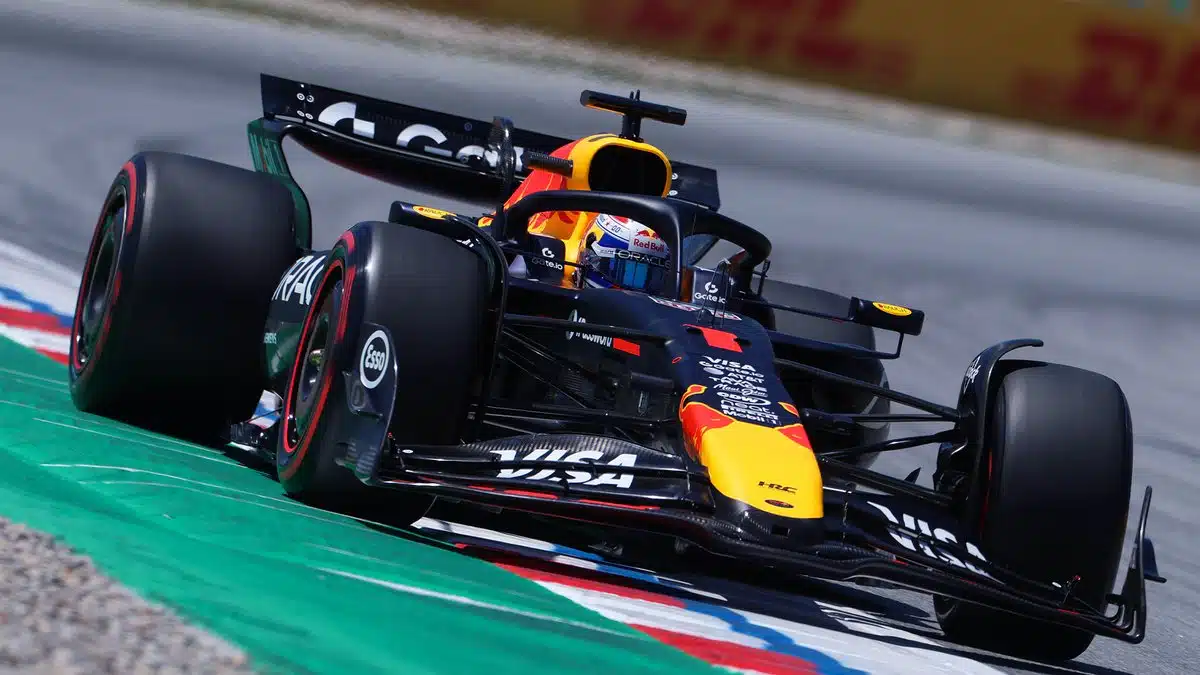 Max Verstappen et Mercedes, c’est officiel !