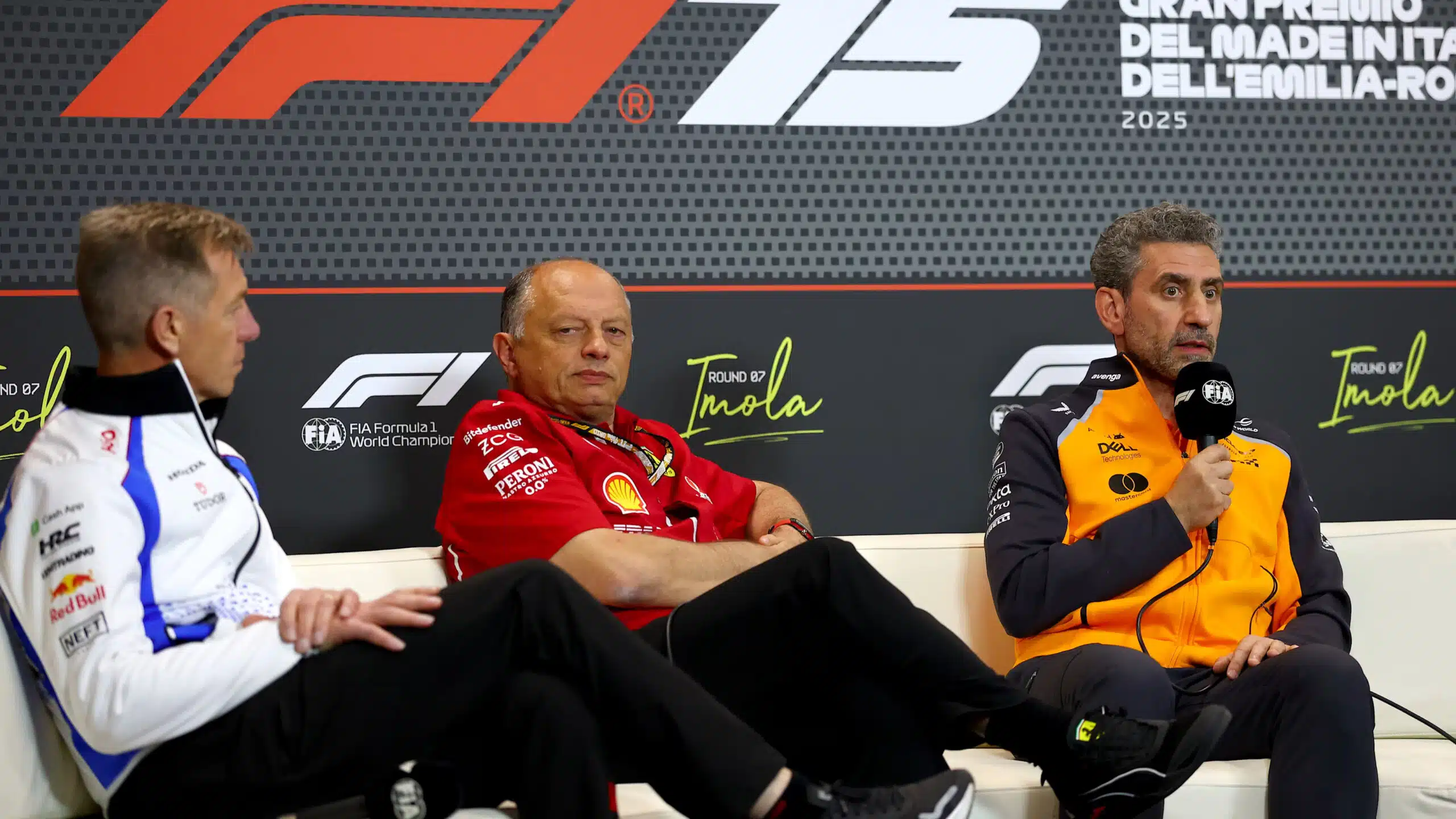 Soupçons sur les moteurs : la FIA convoque les constructeurs 2215425422