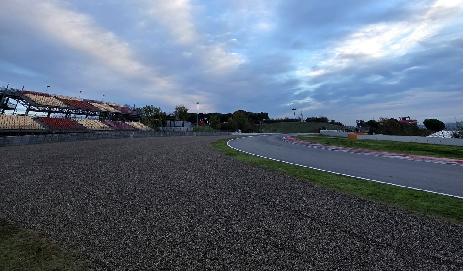 Pourra-t-on suivre en direct les essais à Barcelone ? G526WzTWUAAUu8j