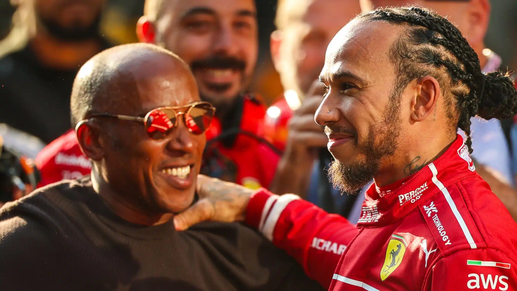 Les V8 et V10 pourraient renaître grâce à Anthony Hamilton skysports-f1-lewis-hamilton_6917779