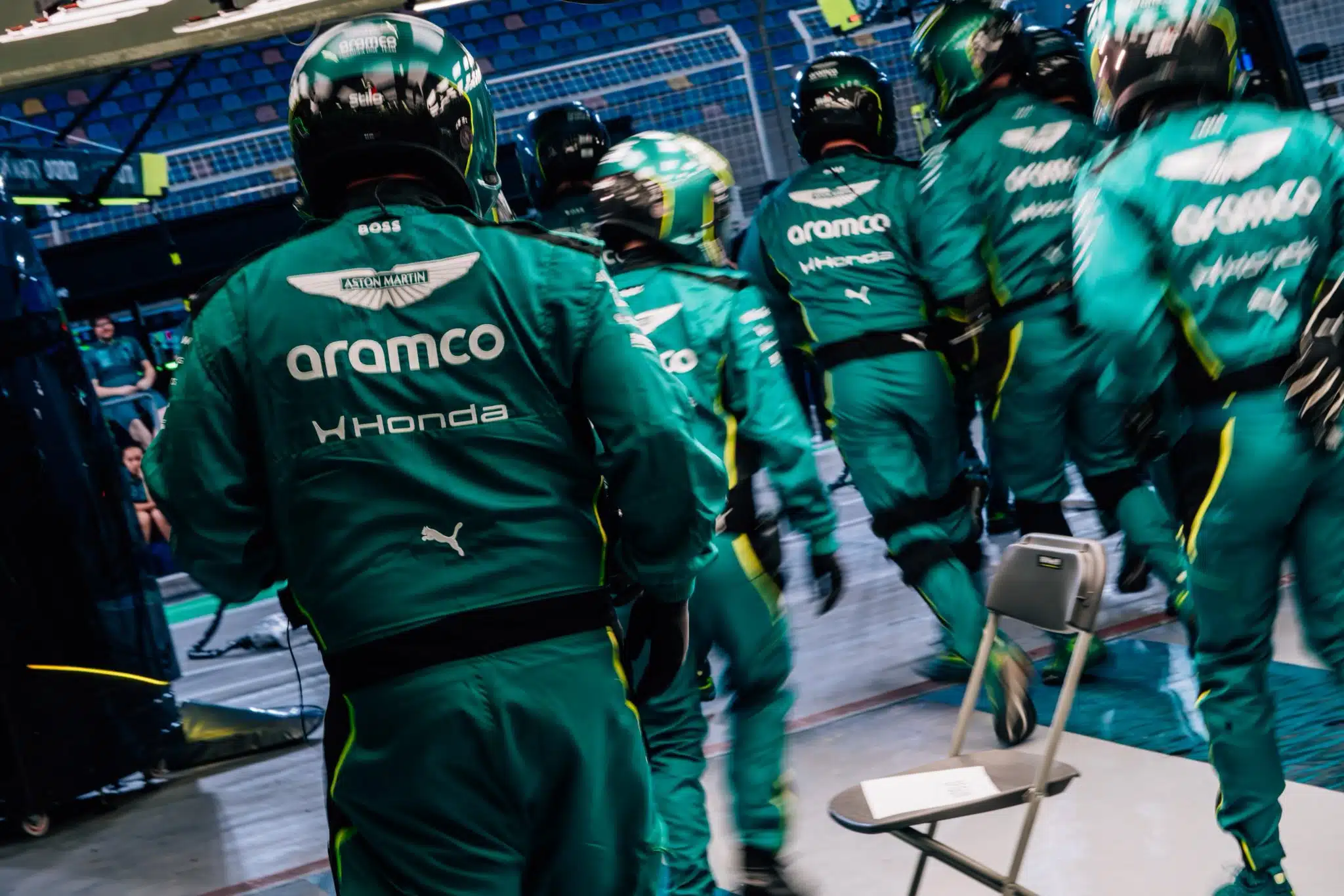 “Risque de lésions nerveuses” : Le possible abandon d’Aston Martin dicté par l’urgence médicale.