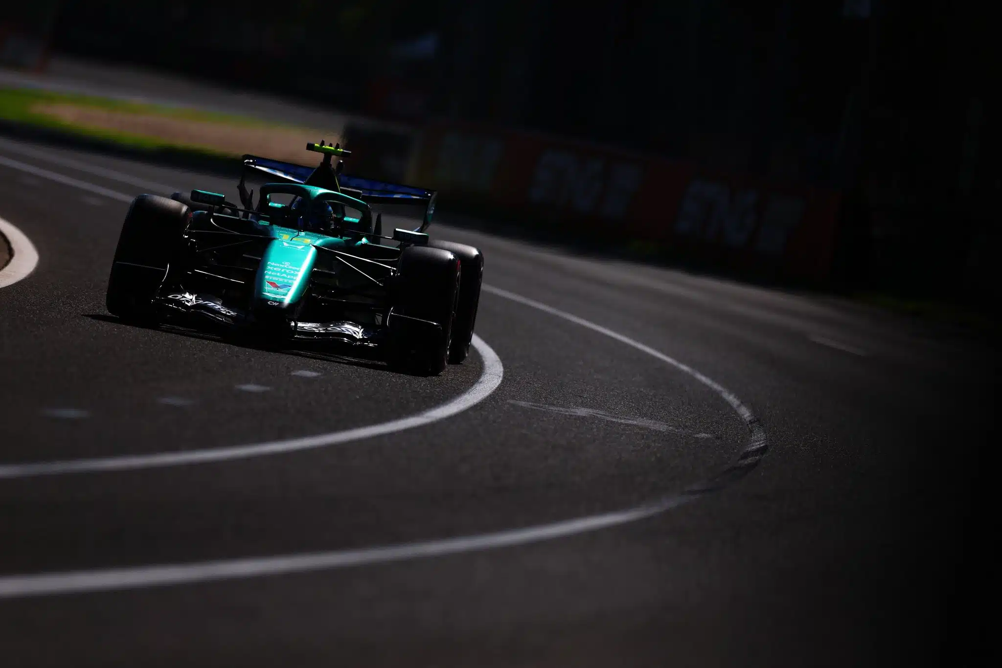 Le PDG de la F1 s’inquiète de la crise chez Aston Martin