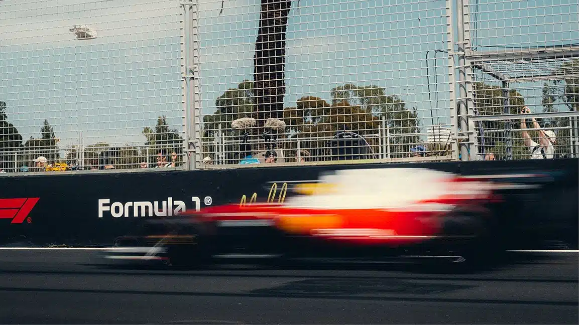 Ferrari pourrait dégainer la "rôtisserie" (l'aileron macarena) en Chine HDJPWkuW8Asjzvb