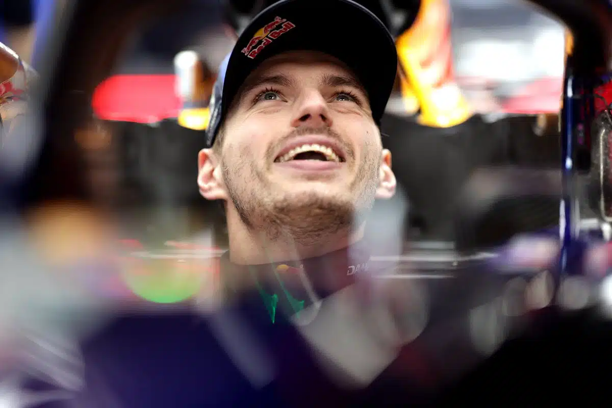 verstappen dans sa rb22