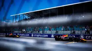 Hadjar subit déjà la loi de Verstappen chez Red Bull